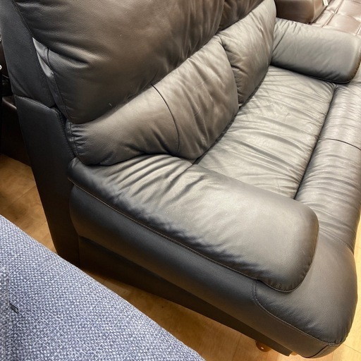 2人掛けソファー　sheer レザー　ブラック　税込22000円入荷致しました！