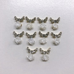 ネイルパーツ 薔薇 10個セット 50個までお譲り可能です