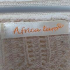 ベージュカーディガンの画像