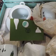 茶器セット、湯のみ5個、大皿1、武者小路実篤画、蓋付き、レトロ、未使用品の画像