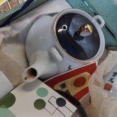 茶器セット、湯のみ5個、大皿1、武者小路実篤画、蓋付き、レトロ、未使用品の画像