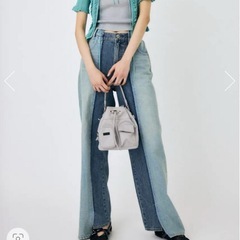 MOUSSY UTILITY BUCKET BAGの画像