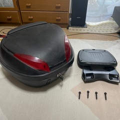 カーボン調 鍵付きトップケース　PCX125 JF56取付ベース付
