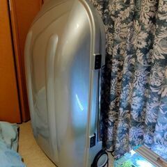 ルーフキャリア　小型で色はシルバー