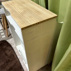 アンティーク風　チェストの画像