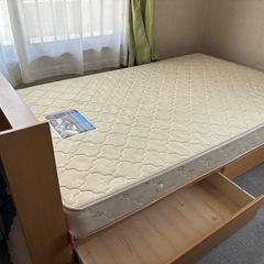 宮付セミダブルベッド、マット込み
