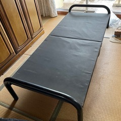 再募集　無料でお譲りします　折りたたみベッド　使用頻度少な目の画像