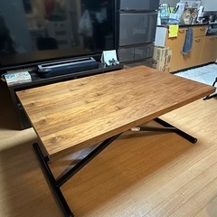 お値引きしました！　引取り限定　ニトリ　昇降ダイニングテーブル1...