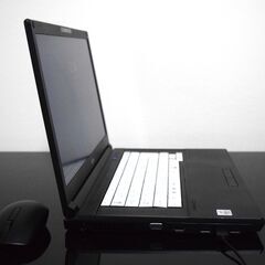 富士通10世代高性能CPUi5最新Windows11メモリ8GB高速SSD240GBWifi接続可能カメラ内蔵マウス付属の画像