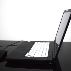 富士通10世代高性能CPUi5最新Windows11メモリ8GB高速SSD240GBWifi接続可能カメラ内蔵マウス付属の画像