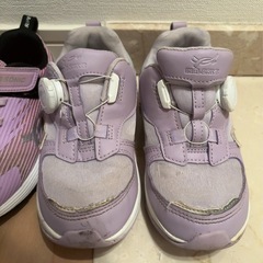 女児19.0スニーカー2足の画像