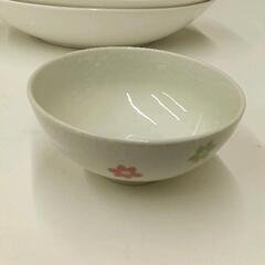 0527-155 お茶碗　お花柄