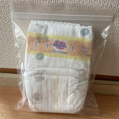 メリーズ　ファーストプレミアム　新生児用（お誕生〜5000g）　66枚入り＋3枚の画像