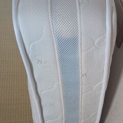 【値下げ・終了予定】パイプベッド、白、マットレス付きの画像