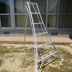 園芸用三脚脚立　中古品　6尺(1m82cm)