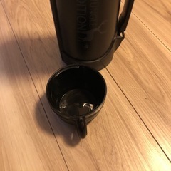 保温杯の画像