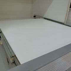 食器棚キッチンボードの画像