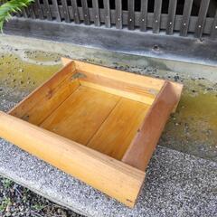 木のオブジェの画像