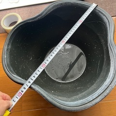 睡蓮鉢　メダカ鉢　１個1500円　2個2500円