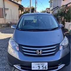 ホンダ フリードの画像