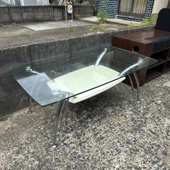 ガラステーブル