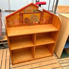 絵本やおもちゃに！収納棚