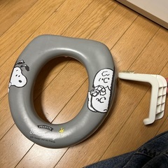 スヌーピー　トイレトレーニング補助便座