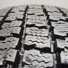 TOYO M935 215/70R17.5 118/116N LT 17.5インチ ライトトラック用 スタッドレス 1本 23年製 バリ溝 キャンター コースター等　(KTT513)クレジットカード QRコード決済可能の画像