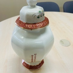 薩摩焼の飾壺（未使用品）の画像