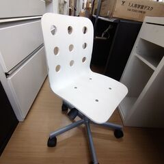 リユースのサカイ浦和店 【D541】PCデスク イケア ホワイト 椅子付きの画像