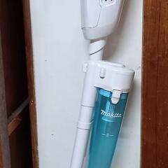 マキタ 家庭用掃除機 CL107FDSHW バッテリ充電器・サイ...