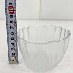 直接引き取り5%OFF　ガラス食器まとめて合計11枚セット ガラス ガラス器 取り皿 鉢 サラダボウル 食器 一般家庭用品 厨房小物 中古 5011145の画像