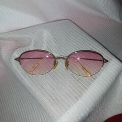 🌸品の良い薄いピンクのメガネ🌸の画像