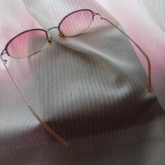 🌸品の良い薄いピンクのメガネ🌸