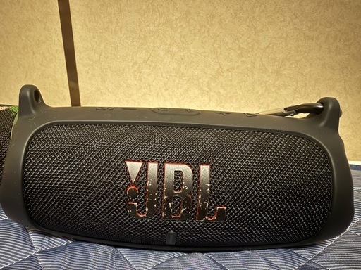 JBL CHARGE5 Bluetoothスピーカー 自動音質補正機能搭載/2ウェイ・スピーカー構成/USB C充電/IP67防塵防水/パッシブラジエーター搭載/ポータブル/ブラック