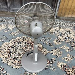 【動作品！中古】扇風機 SANYO/サンヨー グレー 灰色 EF-30M(HD) 夏場 家電  電化製品 清涼 1点の画像