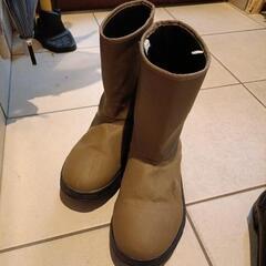 レインブーツ