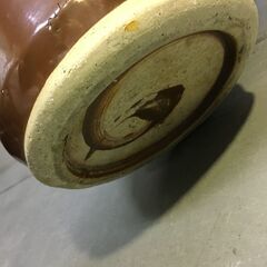 A3967　甕　植木鉢　炭入り　メダカ鉢　園芸　陶器　かめ　めだか鉢　花入れ　鉢カバー　インテリア 置物の画像
