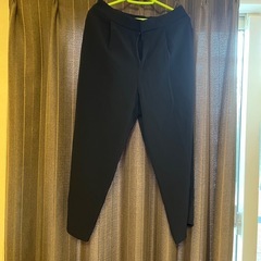 UNIQLO パンツの画像