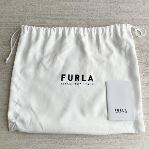 ☆現金払い可能☆ 【極美品】FURLA  ショルダーバッグ 斜めがけバッグ Wファスナー 