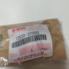新品未開封品です。超必見です。SUZUKI  純正  カムチェーンテンショナー＆パッキンのセットの画像