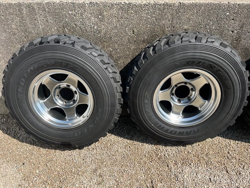 値下げブラッドレーv16インチ MT2 255/85r16
