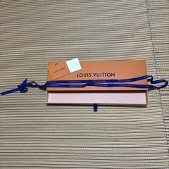 LOUIS VUITTONネクタイケースの画像