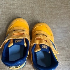 美品！newbalance オレンジ　スニーカー　13.5 ニューバランスの画像
