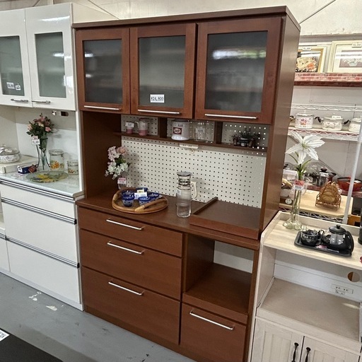 機能的で可愛い！木製キッチンボード