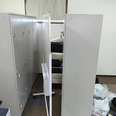  【美品・鍵完備・のこり2台】6人用スチールロッカー 19,800円【引取限定・場所選択可】の画像