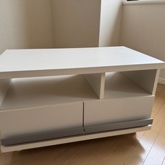 収納たっぷりキャスター付きテレビ台
