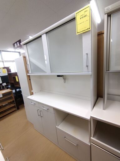 リユースのサカイ浦和店【D549】食器棚 ホワイト