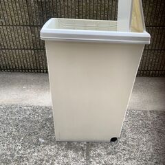キャスター付きスライド蓋付きスリムキッチンゴミ箱［日本製］ ＜30L／45L＞の画像