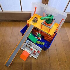 トミカ　建設コンボックス　重機車両付きの画像